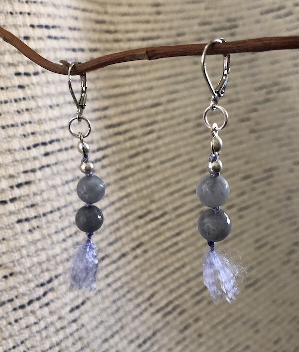 Natural gray with lavender silk, stainless steel hooks